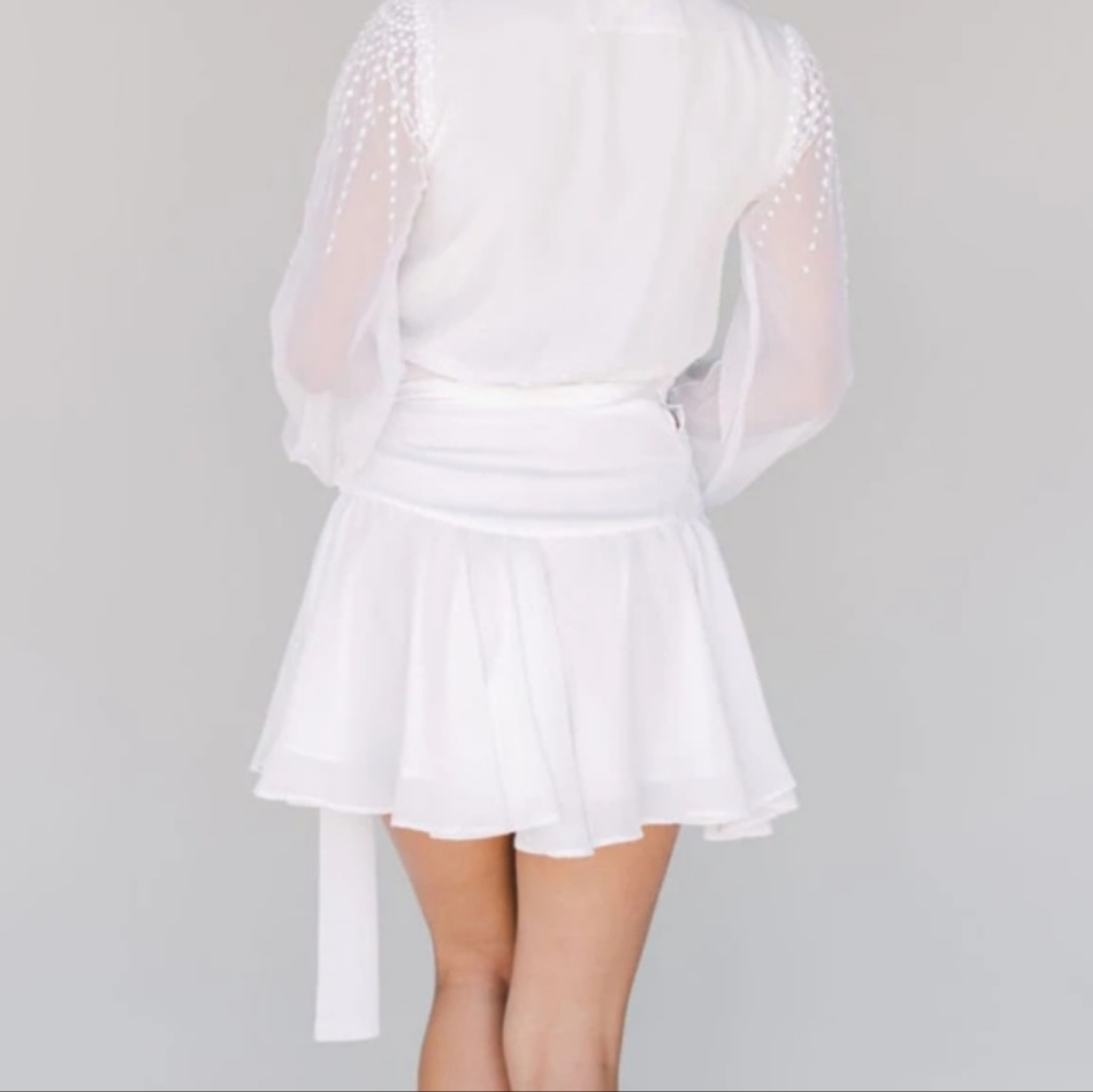 Bride White Robe - Picture 2 of 3